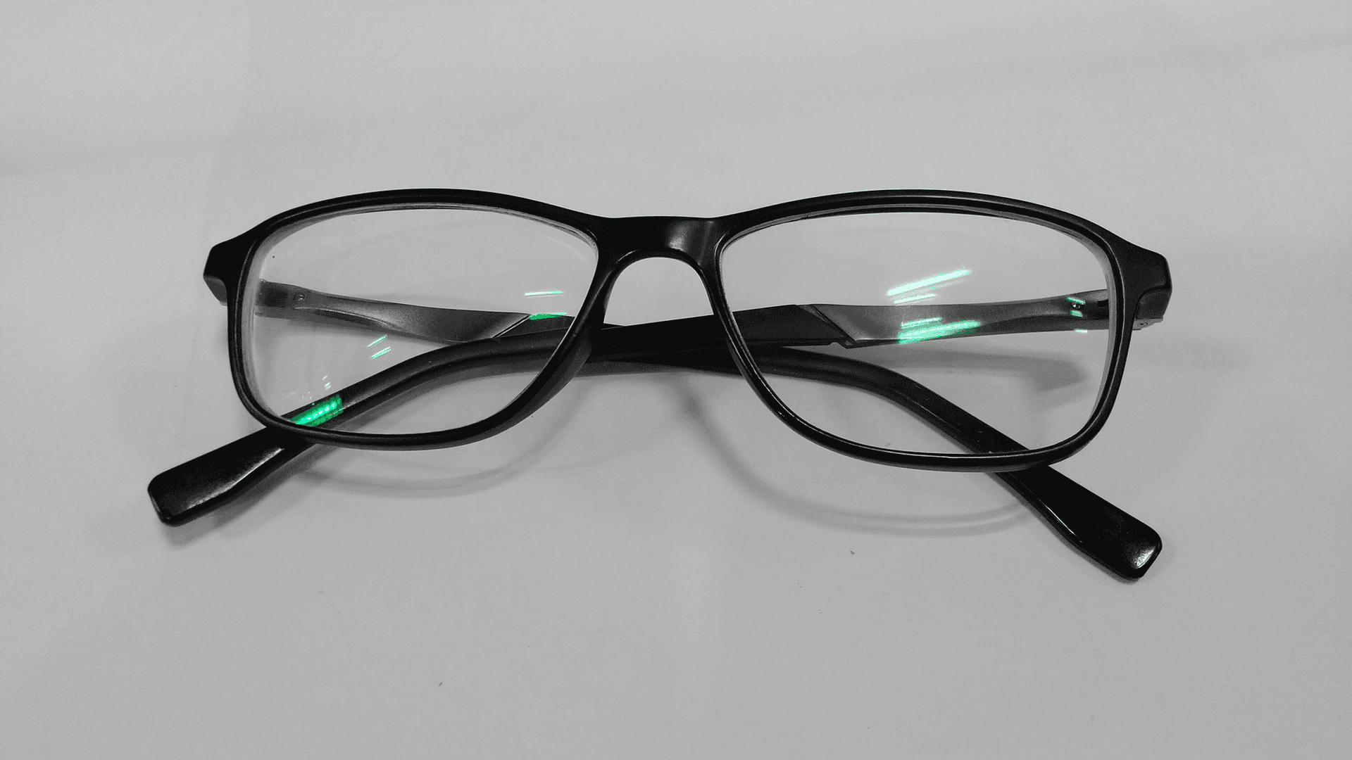 Myopia and IQ: Are Nearsighted People Smarter?